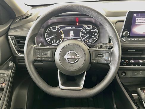 Used 2024 Nissan Rogue SV FWD image 18
