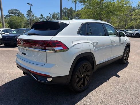 New 2026 Volkswagen Atlas Cross Sport SE FWD image 6