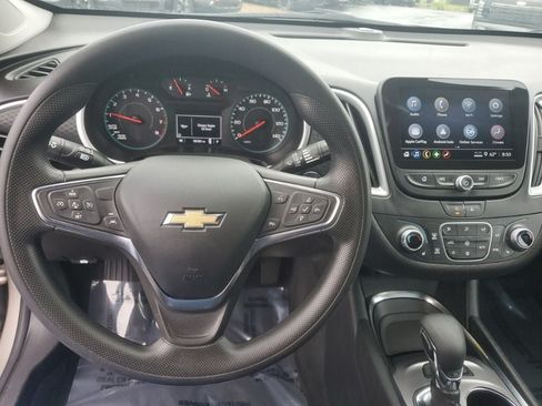 Used 2024 Chevrolet Malibu LT FWD image 18