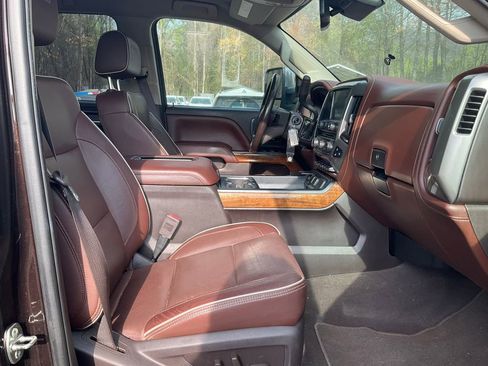 Used 2019 Chevrolet Silverado 3500 High Country w/ Duramax Plus Package image 12