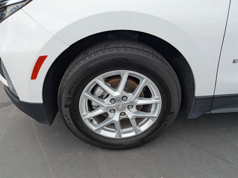 Used 2023 Chevrolet Equinox LT image 13