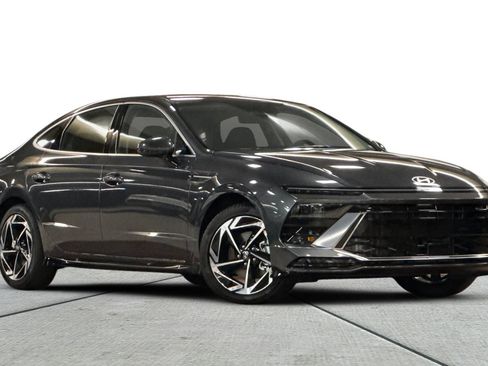 New 2026 Hyundai Sonata SEL FWD image 2
