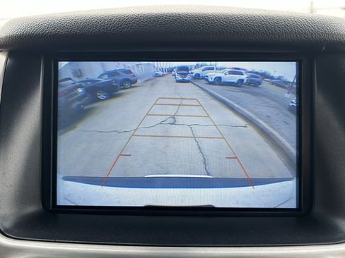 Used 2019 GMC Yukon SLE w/ HD Trailering Package image 22