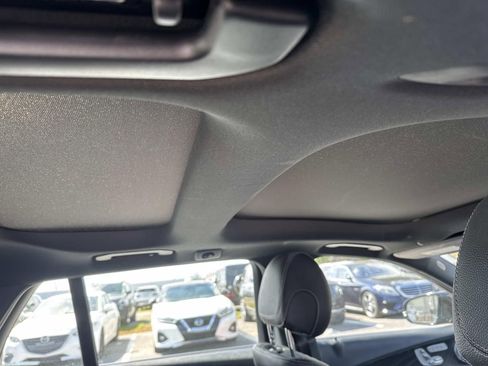 Used 2017 Mercedes-Benz E 400 4MATIC Wagon image 10