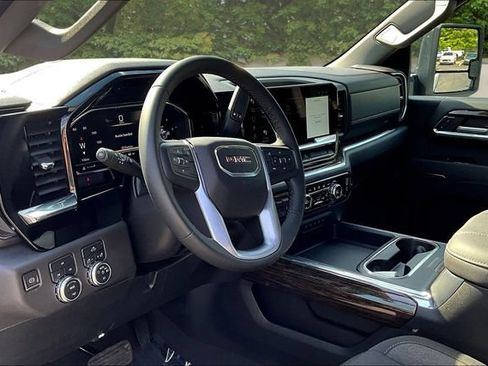 Used 2024 GMC Sierra 2500 SLE w/ SLE Convenience Package AWD/4WD image 18