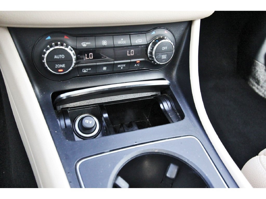 Used 2018 Mercedes-Benz GLA 250 w/ Premium Package image 31
