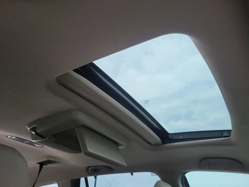 Used 2020 Honda Pilot Touring image 8