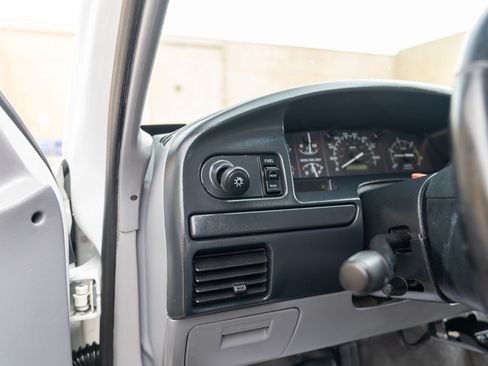 Used 1996 Ford F250 4x4 SuperCab image 28