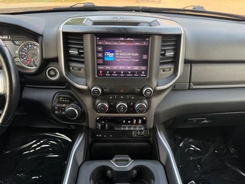 Used 2019 RAM 1500 Big Horn AWD/4WD image 2