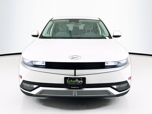 Used 2024 Hyundai Ioniq 5 SEL image 2