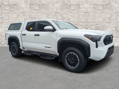 Used 2025 Toyota Tacoma TRD Off-Road w/ TRD Off Road Upgrade Package image 1