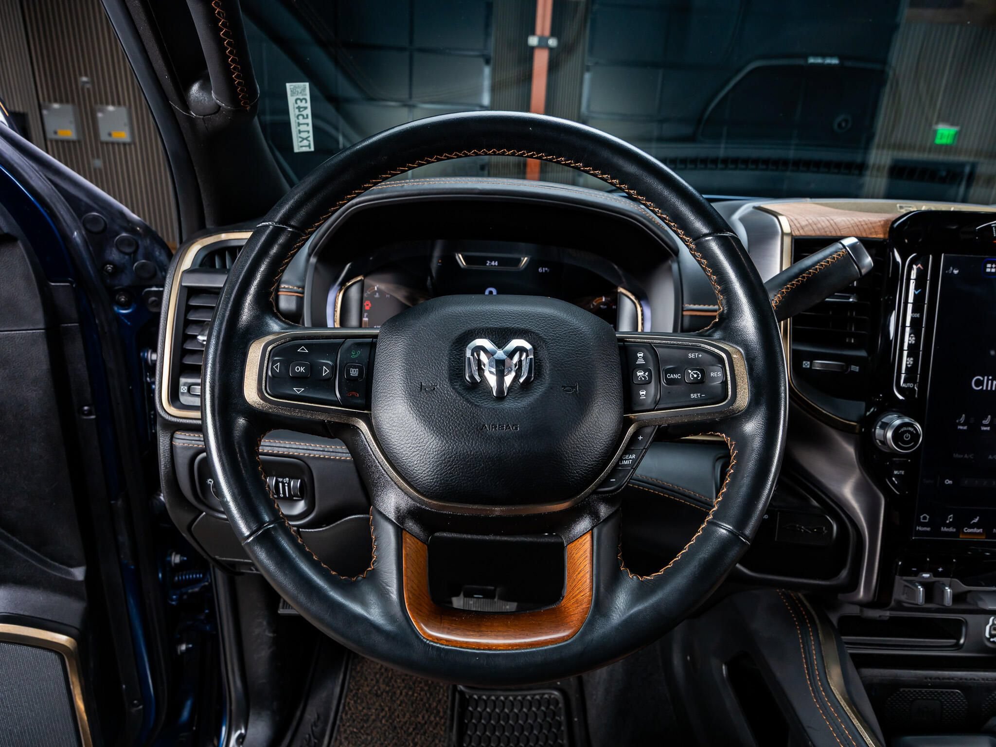 Used 2023 RAM 3500 Limited AWD/4WD image 19