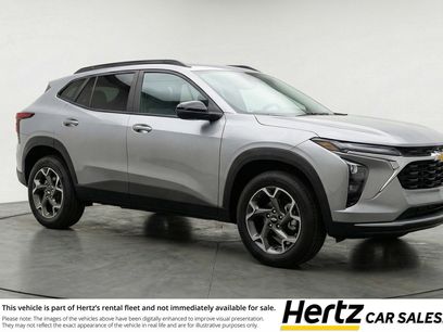 Used 2025 Chevrolet Trax LT