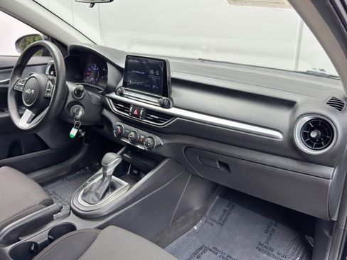 Used 2023 Kia Forte LXS FWD image 13