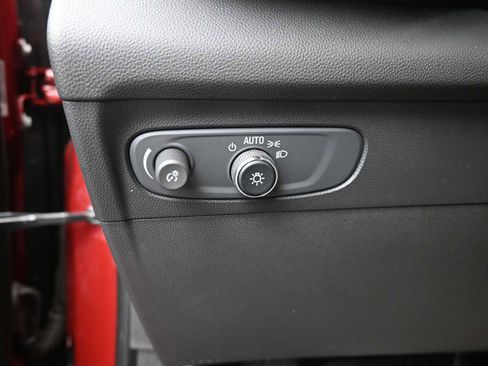 Used 2022 Buick Envision Preferred image 13