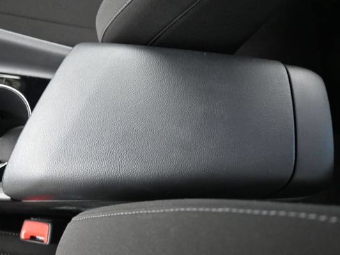 Used 2025 Hyundai Elantra SEL FWD image 36