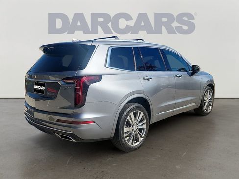 Used 2022 Cadillac XT6 Premium Luxury image 6