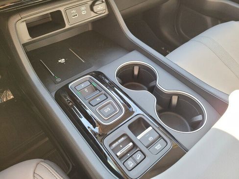 New 2025 Honda Pilot Touring image 23