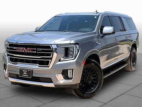 Used 2023 GMC Yukon XL SLT w/ SLT Luxury Package AWD/4WD image 35