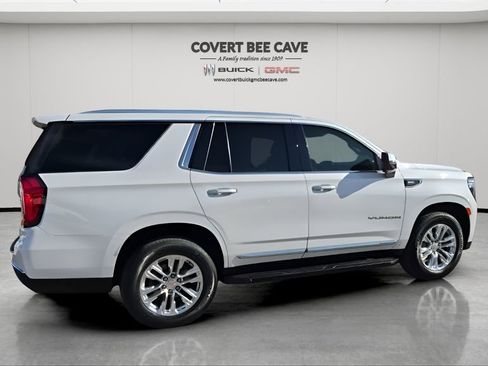 Used 2021 GMC Yukon SLT w/ SLT Premium Package image 10