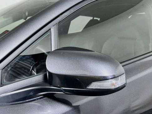Used 2021 Toyota C-HR LE FWD image 12