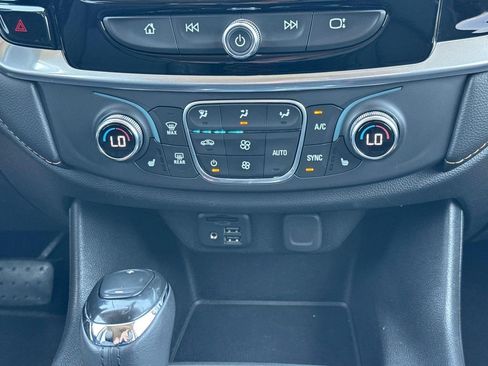 Used 2020 Chevrolet Traverse RS AWD/4WD image 15