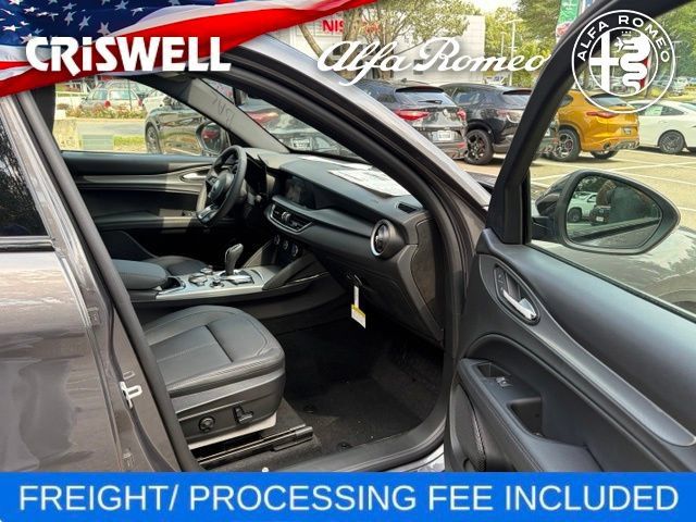 New 2026 Alfa Romeo Stelvio Sprint w/ Convenience Package AWD/4WD image 37
