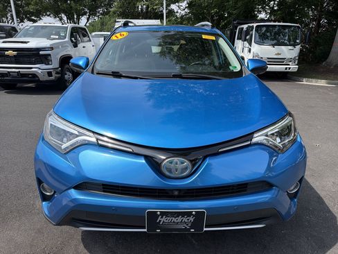 Used 2016 Toyota RAV4 Limited w/ Advanced Technology Package AWD/4WD image 3
