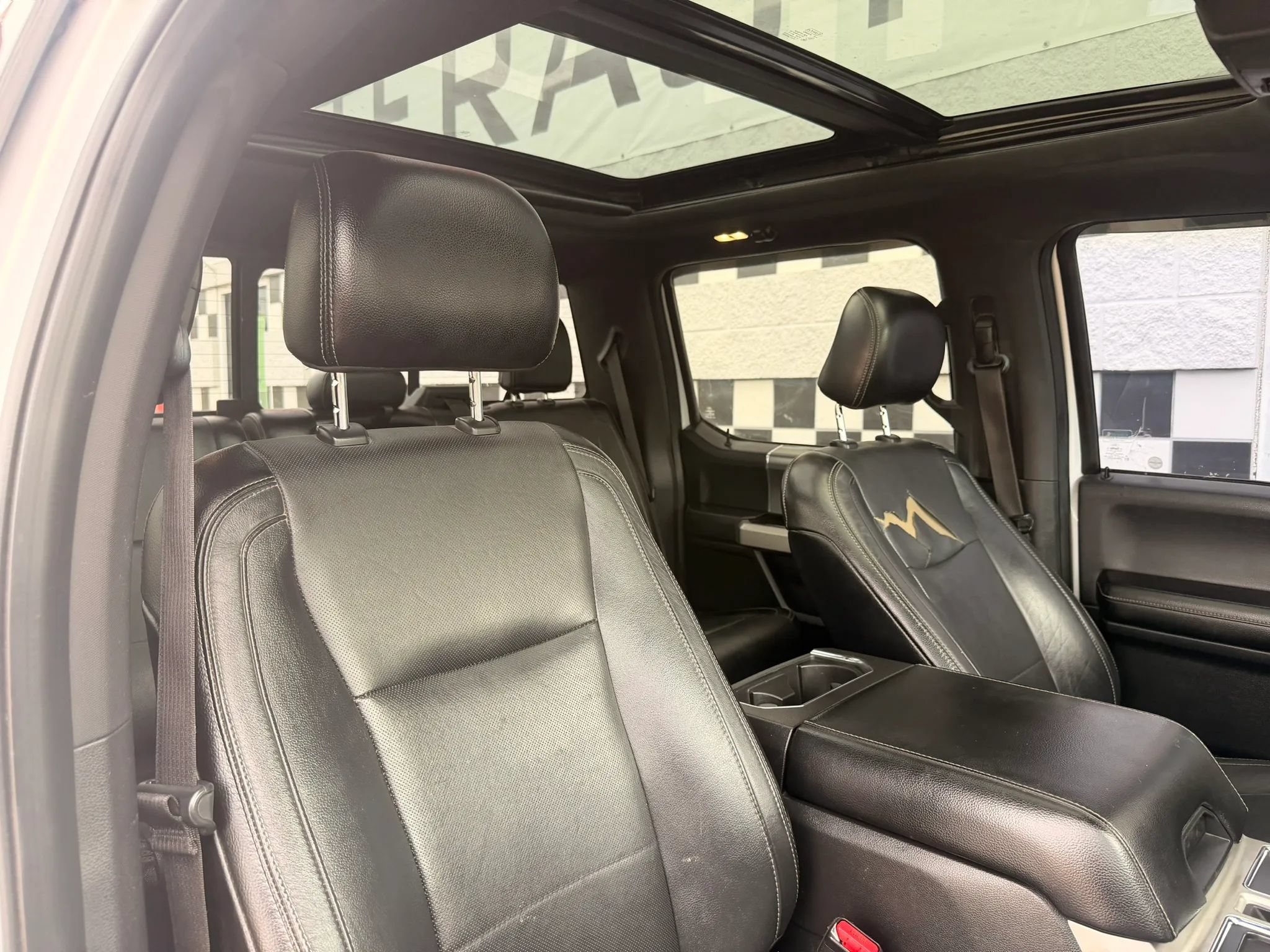 Used 2015 Ford F150 Lariat RWD image 35