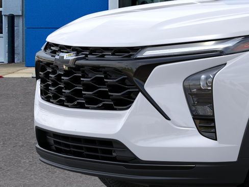 New 2026 Chevrolet Trax LT w/ Driver Confidence Package FWD image 13