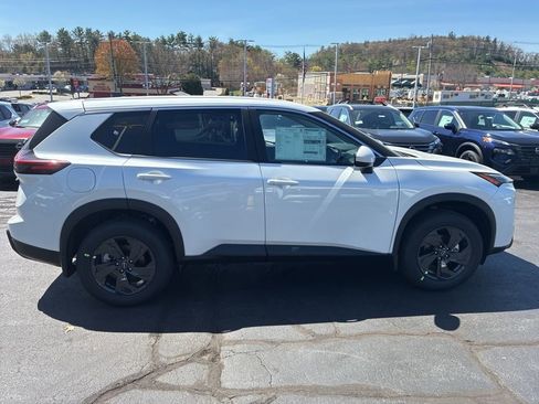 New 2026 Nissan Rogue SV w/ Cold Weather Package AWD/4WD image 8