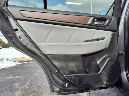 Used 2018 Subaru Outback 2.5i Limited image 25