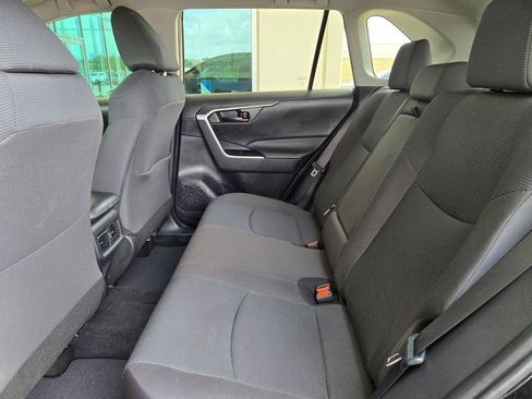 Used 2023 Toyota RAV4 LE FWD image 14