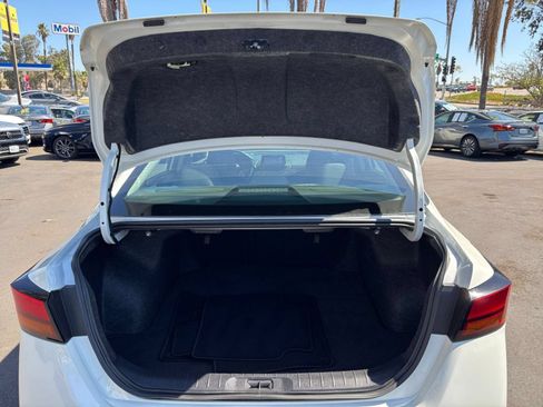 Used 2025 Nissan Altima 2.5 SV FWD image 31