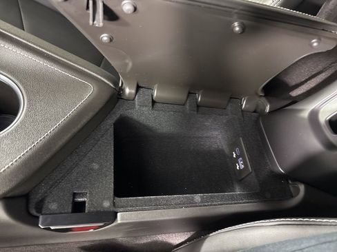 Used 2026 Chevrolet Corvette Stingray Coupe w/ Z51 Performance Package image 34