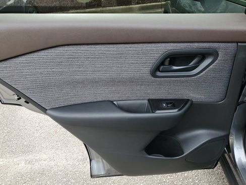 Certified 2023 Nissan Rogue S FWD image 8