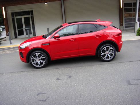 Used 2018 Jaguar E-PACE First Edition image 10