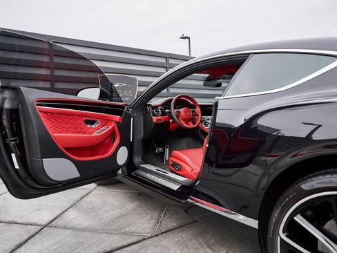 Used 2022 Bentley Continental GT image 26