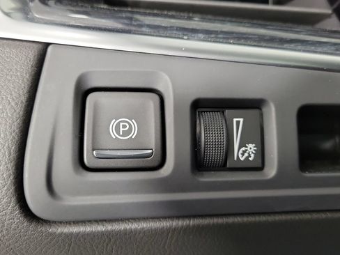 Used 2024 Cadillac XT5 Premium Luxury FWD image 31