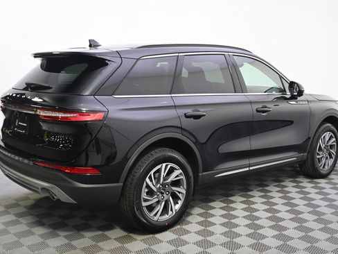 New 2026 Lincoln Corsair Premiere image 7