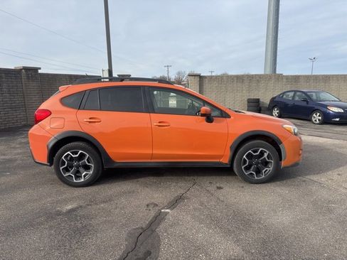 Used 2015 Subaru Crosstrek 2.0i Premium w/ Moonroof Package image 8