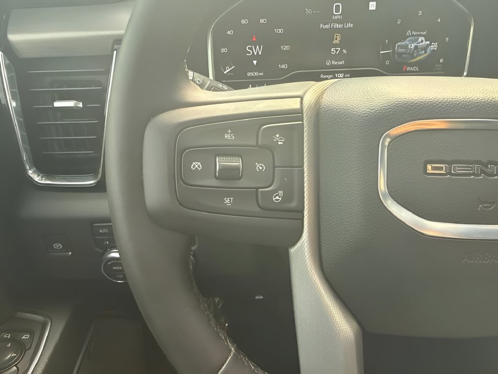 Used 2025 GMC Sierra 2500 Denali AWD/4WD image 17