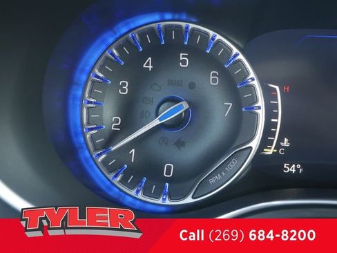 Certified 2025 Chrysler Pacifica Limited image 48