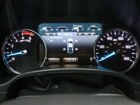 Used 2018 Ford F250 Lariat w/ Lariat Value Package AWD/4WD image 4