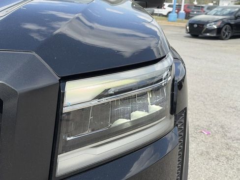 Used 2024 Nissan Frontier PRO-4X w/ Pro Convenience Package image 32