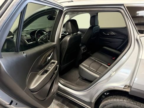 Used 2023 GMC Terrain SLT AWD/4WD image 18