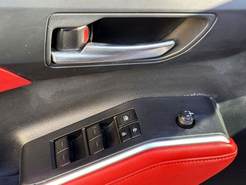 Used 2024 Toyota Highlander XSE image 12