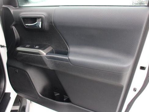 Used 2021 Toyota Tacoma TRD Sport w/ TRD Premium Sport Package image 21