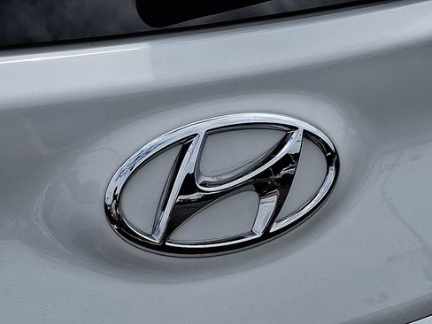Used 2023 Hyundai Kona SEL AWD/4WD image 30