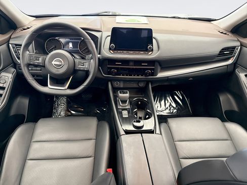 Used 2023 Nissan Rogue SV w/ SV Premium B Package image 14